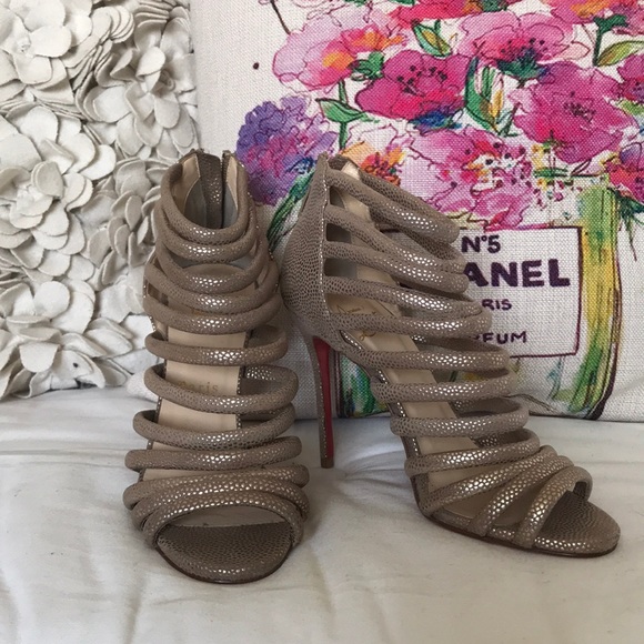 Gold Christian Louboutin heel - Picture 1 of 3